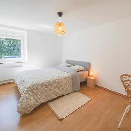 Charmant Appartement 2 Chambres Proche Luxembourg Redange ภายนอก รูปภาพ